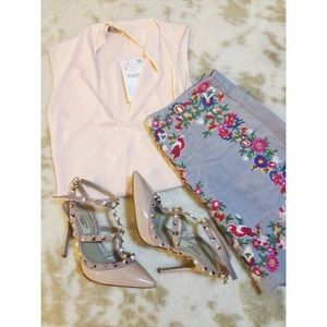 // Zara bodysuit - Perfect to dress up or down 🙌